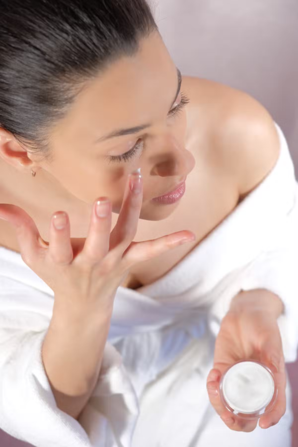 کرم ضد چروک شی باتر و کلاژن بالای 50 سال بایفاس BYPHASSE حجم 60 میل - Image 4